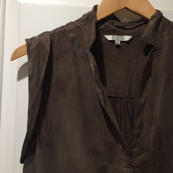 BB DAKOTA Olive Faux Suede Sleeveless Top Tunic S - Picture 2 of 6